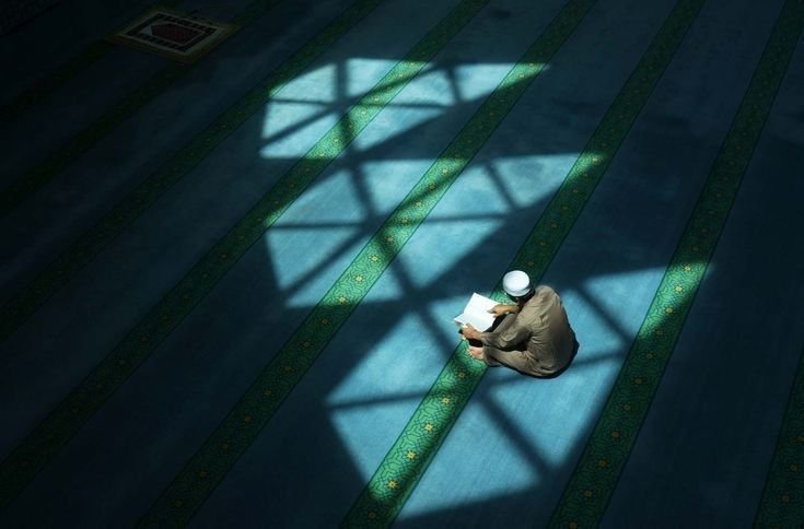 SETIAP ORANG PUNYA CERITA