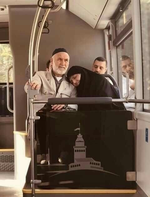 SEDANG DIAJAK LATIHAN MATI