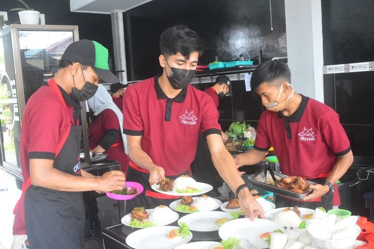 TOLONG YANG RAMAH, MEREKA JUGA MANUSIA