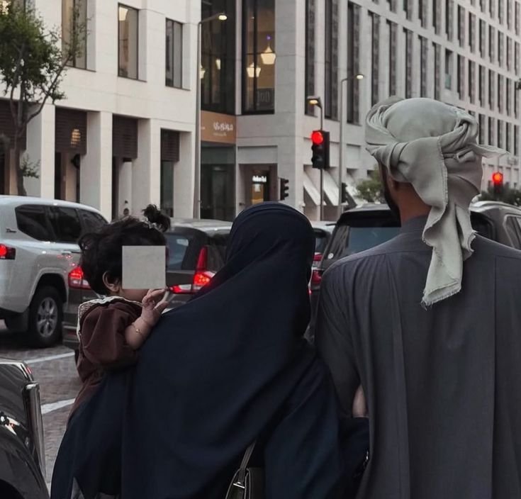 UJIAN PARA WANITA DAN TANTANGAN PARA LELAKI