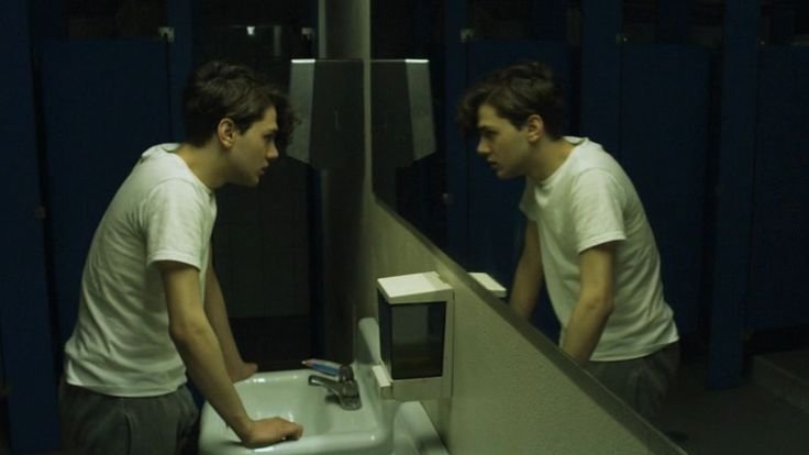 KITA BERHUJAH DI HADAPAN ALLOH SAJA